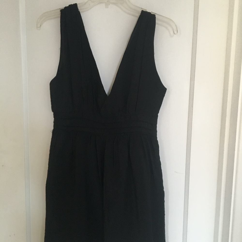 Paraella dress v neck